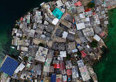 Как живут люди на самом густонаселенном острове нашей планеты