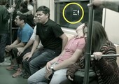 В Мексике запустили необычный вагон метро, в котором пассажирам становится не по себе