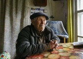 85-летний сельский учитель накопил на дом, но отдал деньги сиротам