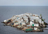 Как выглядит самый густонаселенный остров в мире