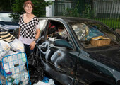 Миллионерша из Нью-Йорка собирает мусор по городу