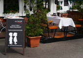 В Германии владелец одного из ресторанов запретил приходить с детьми младше 14 лет